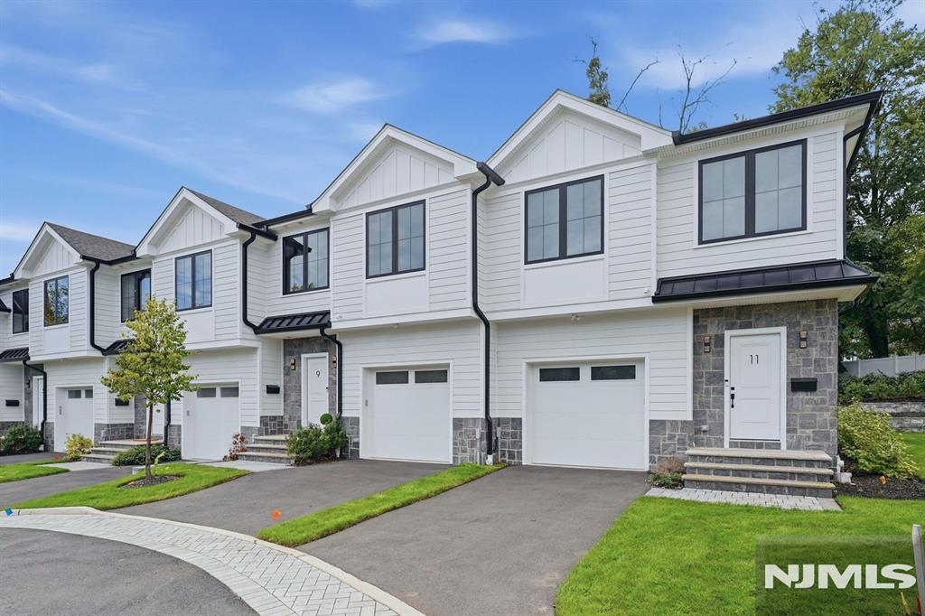 17 Fey Place