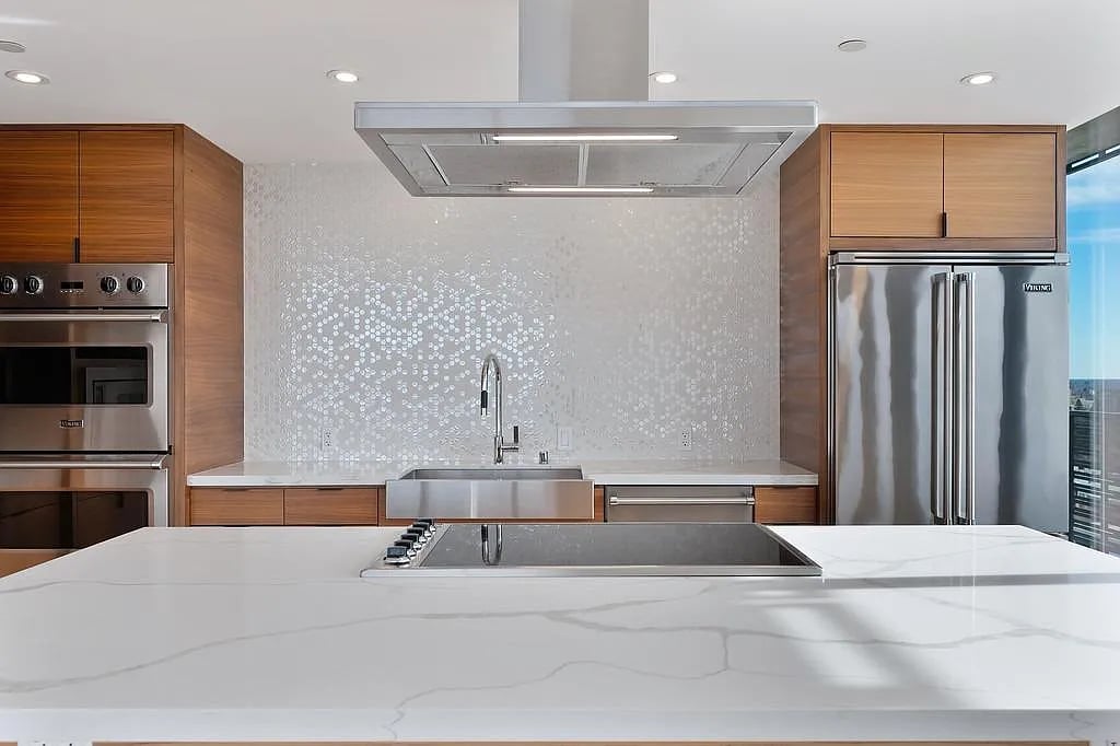 500 J St #1701