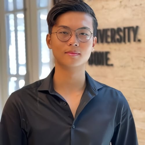 Leo Yang New York, NY Real Estate Agent Headshot