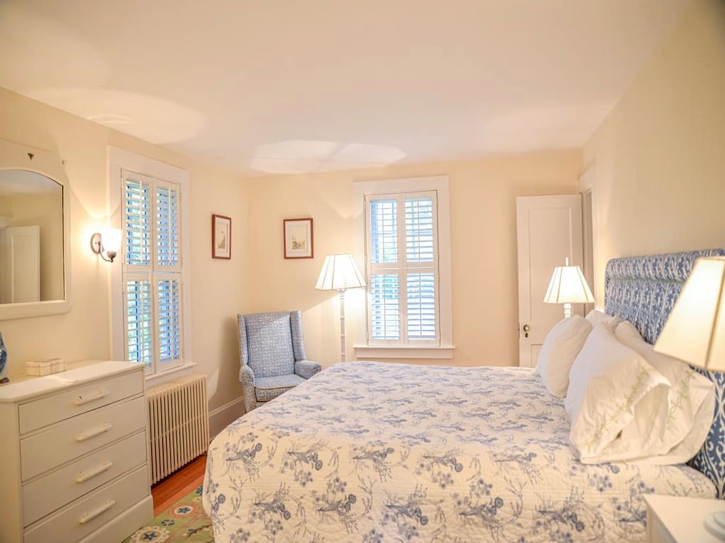 10 Shurtleffs Way
