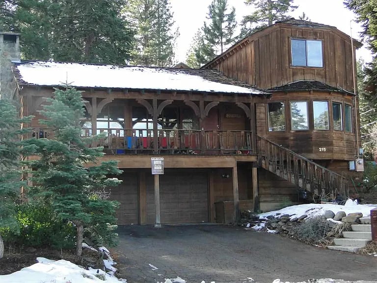 215 Edgewood Dr