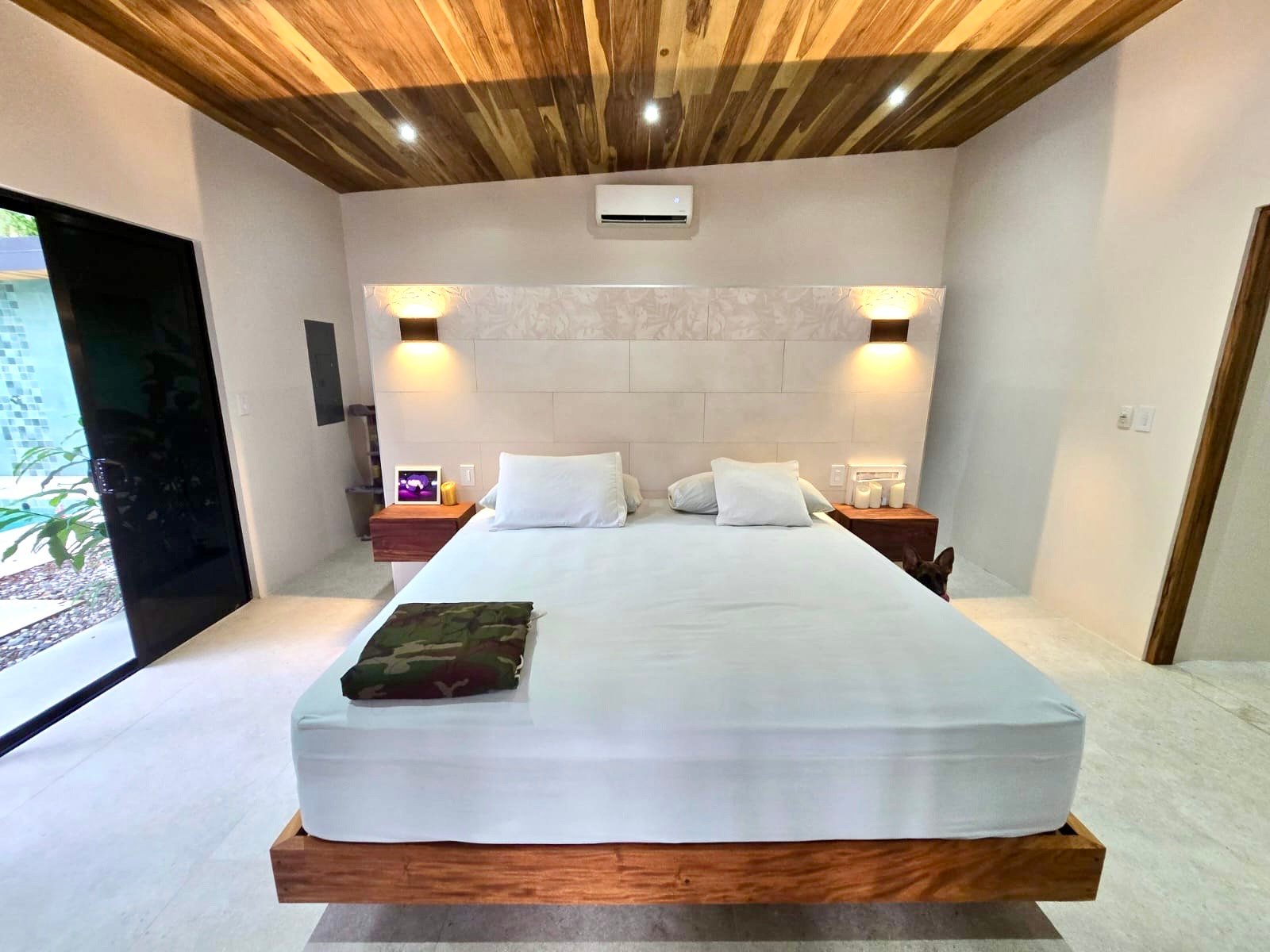 Tropical Modern Villa in Uvita – 3BR Retreat with Large Pool Near the Beach