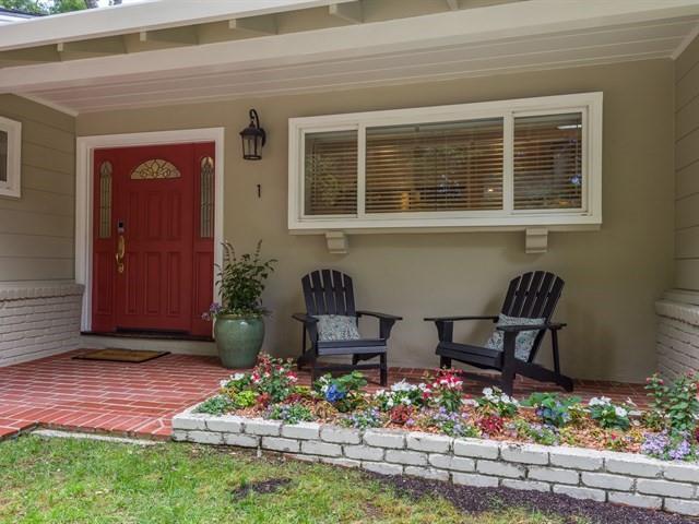 1 Fair Oaks Lane