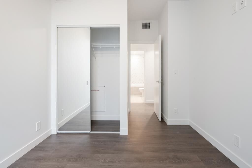 567 Clarke Rd, #505
