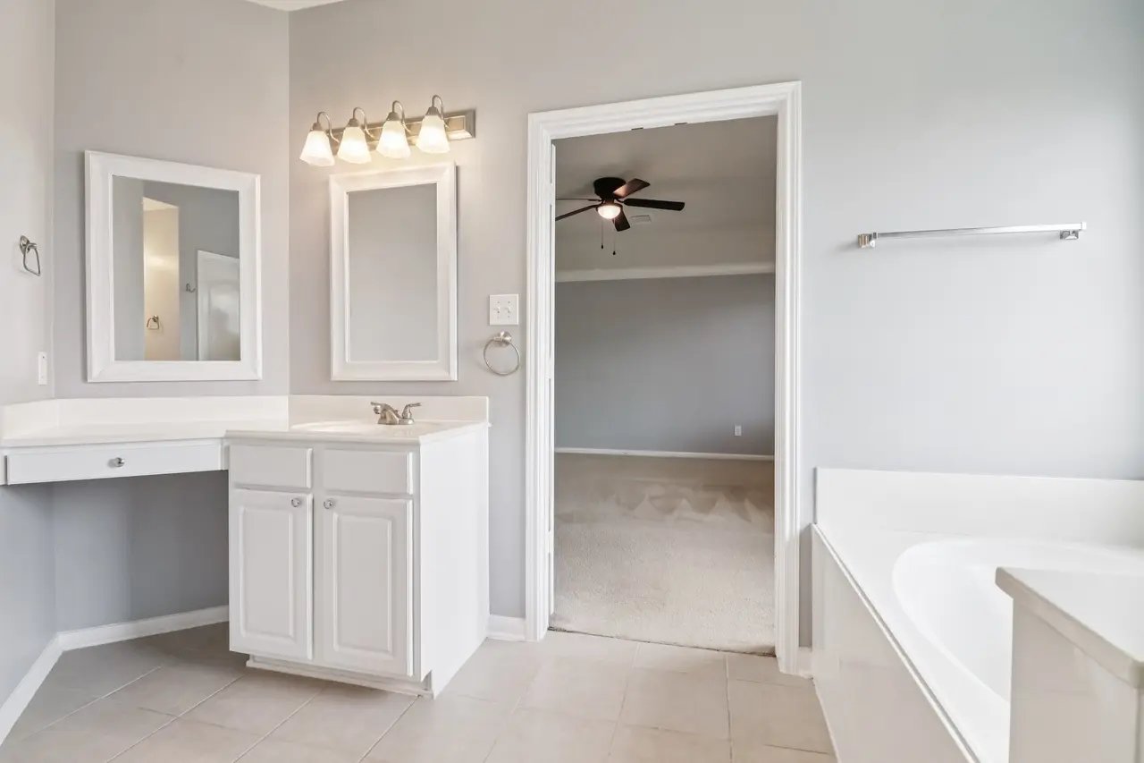 4106 Freedom Tree Dr