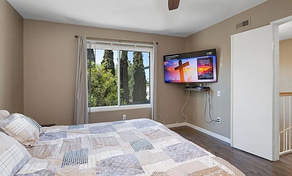 5676  Chateau Dr San Diego, CA