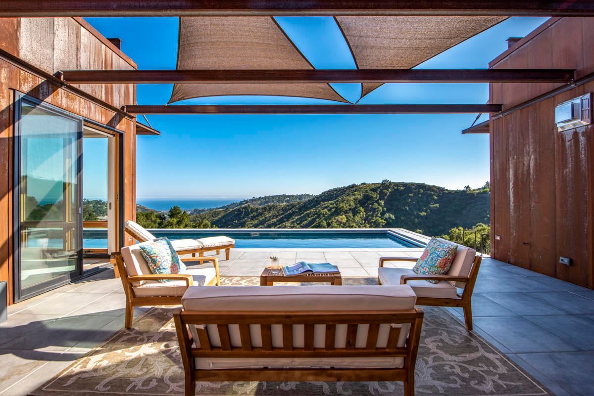 231 West Mountain Dr