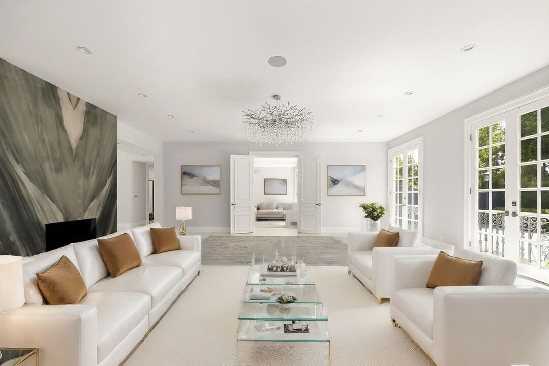 Northstar Manor, N Alta Dr, 90210