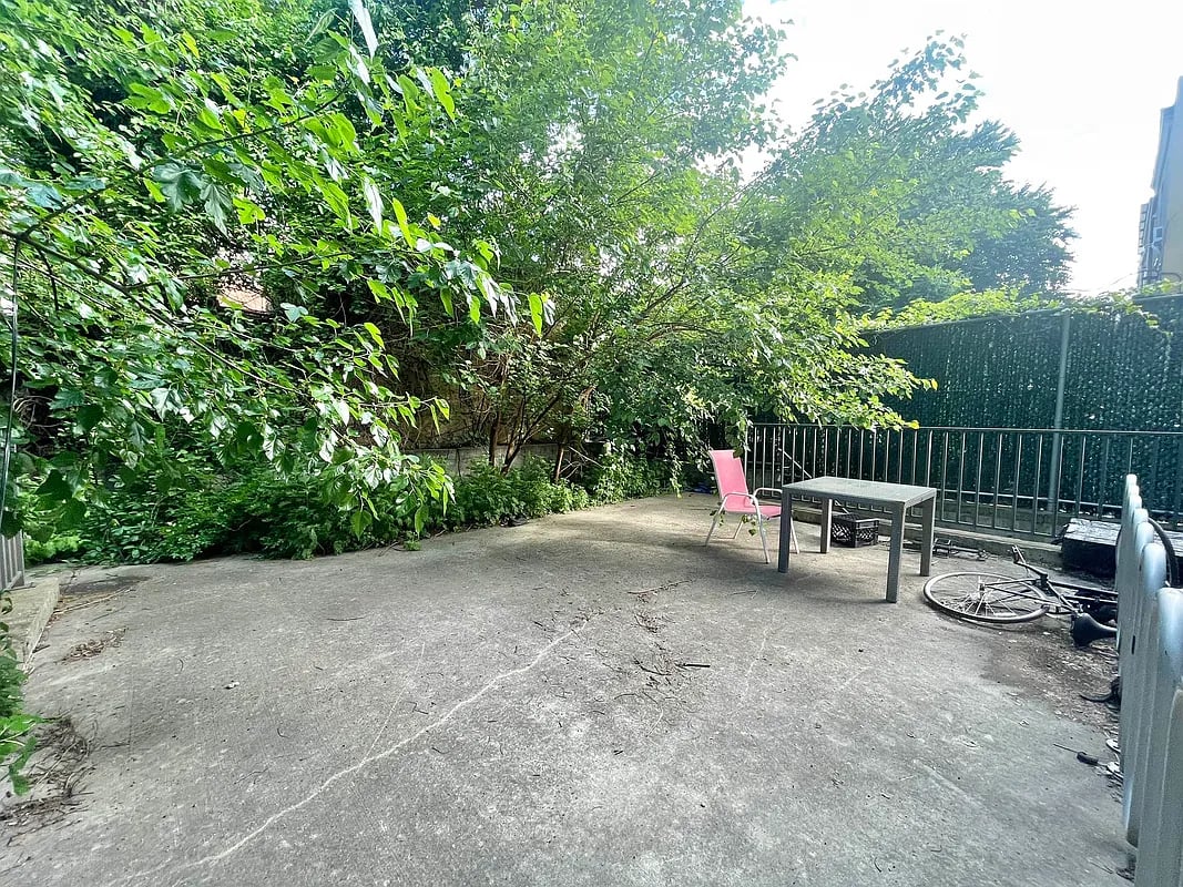 1534 Putnam Avenue 2B