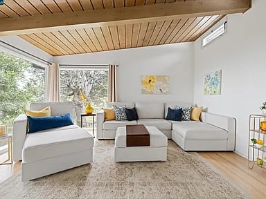 256 Fairlawn Dr