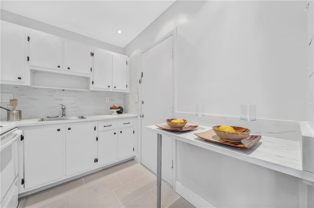 3000 NE 16th Ave APT 211