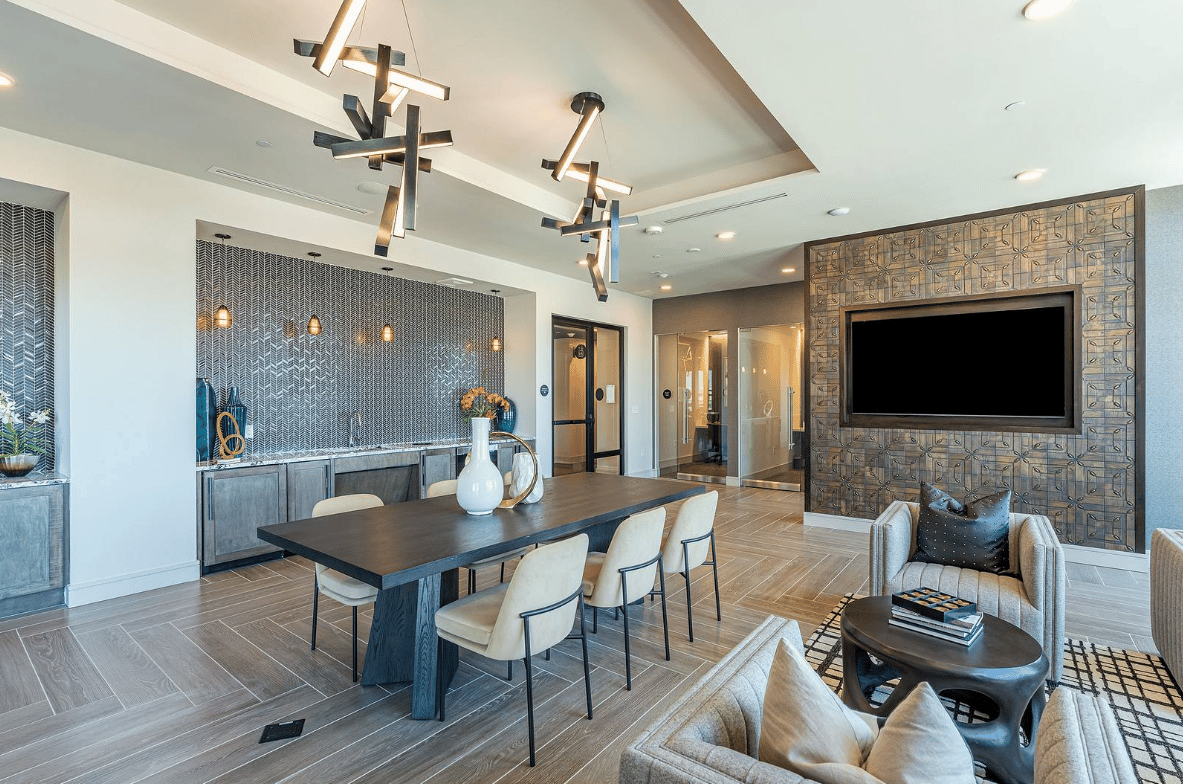 Up to 8 Weeks Free! Immediate move ins available!