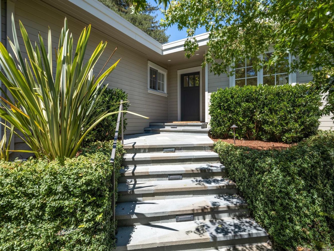 10 Turnagain Rd