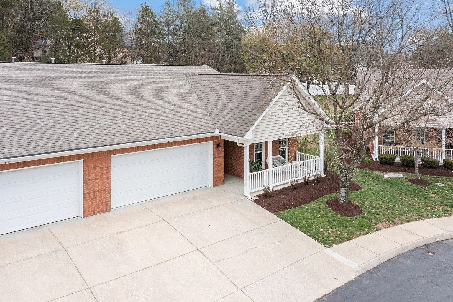 77 Alton Park Ln