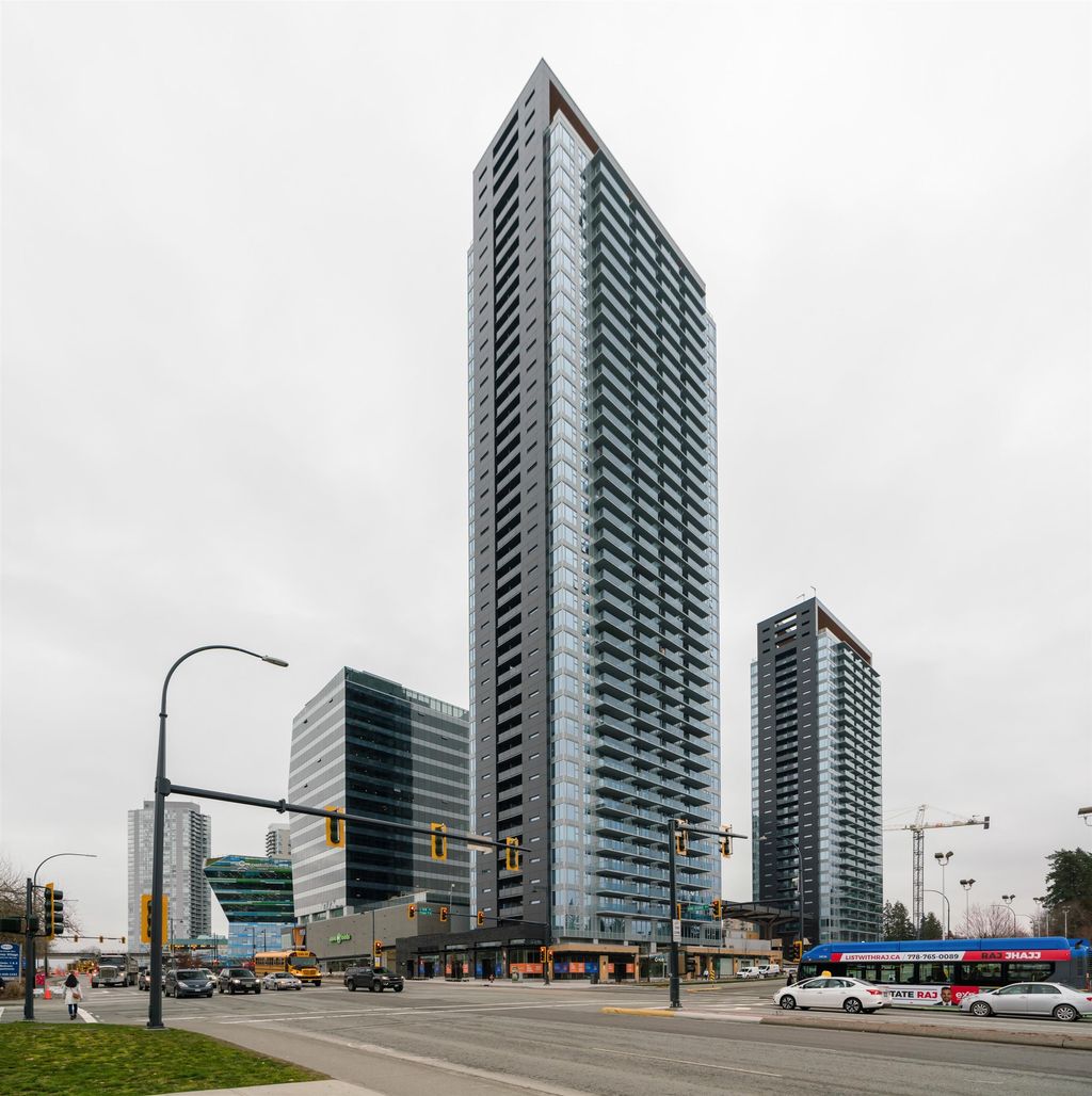 13615 Fraser Hwy, #402