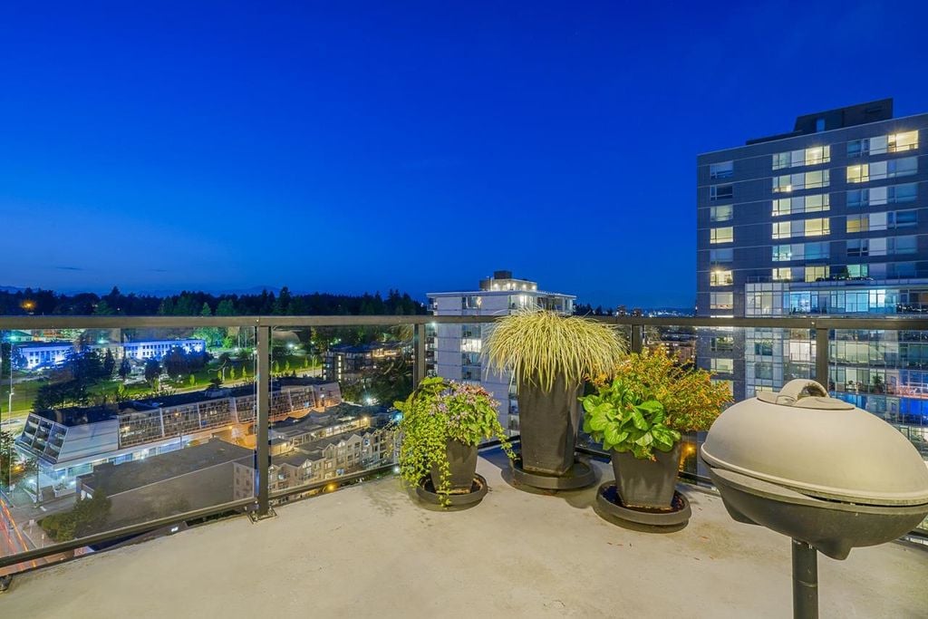 610 Victoria St, #2102