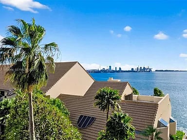 520 Brickell Key Dr #A604
