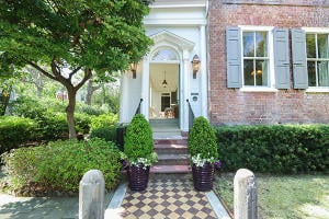 32 Charlotte Street