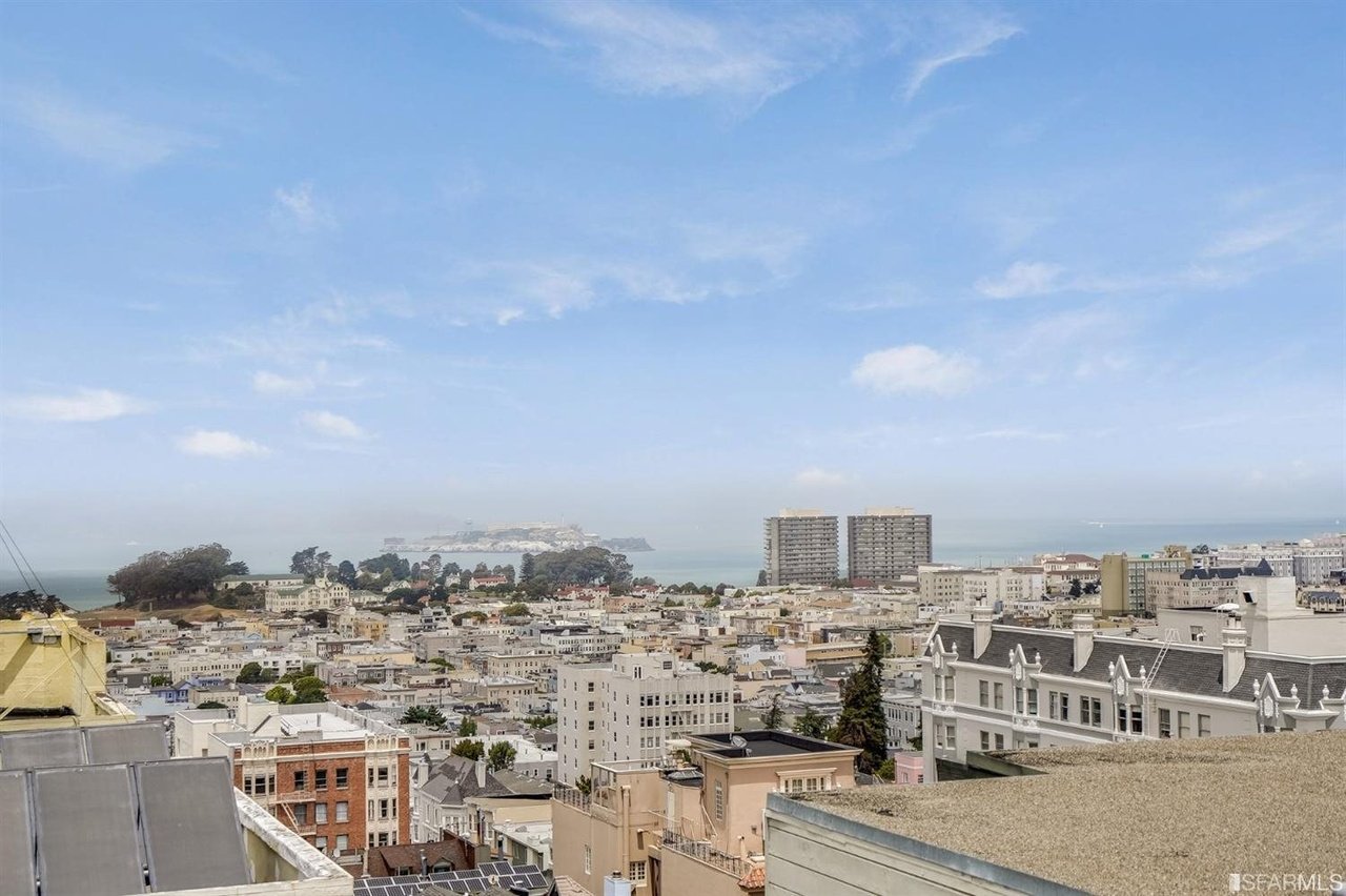 2016 Pacific Ave #201