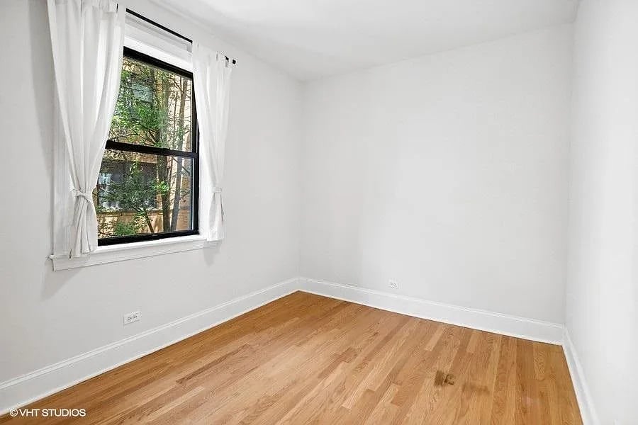 7635 N Greenview Ave APT 1W