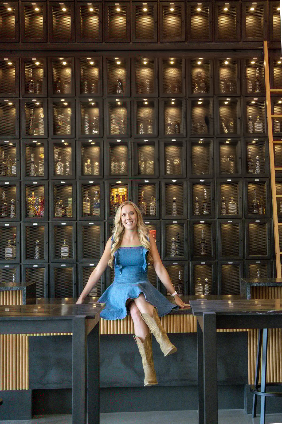 Best Realtor in Austin Lindsey Hicks providing expert real estate guidance