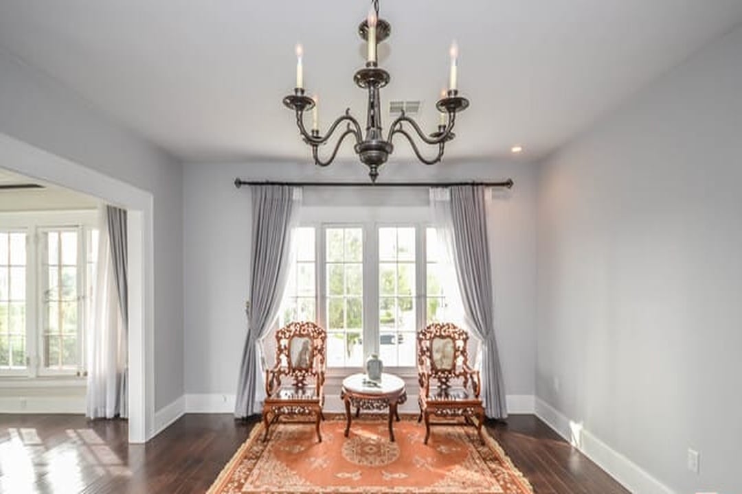 Eminence Chateau