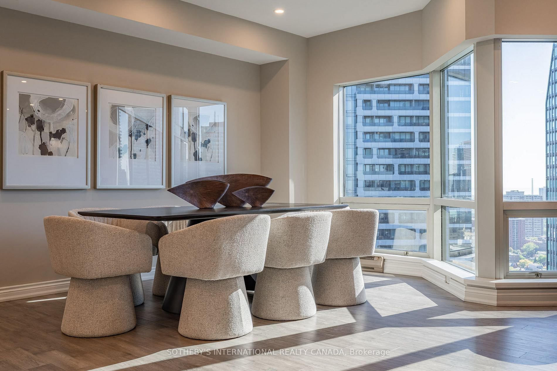 PENTHOUSE IN THE SKY