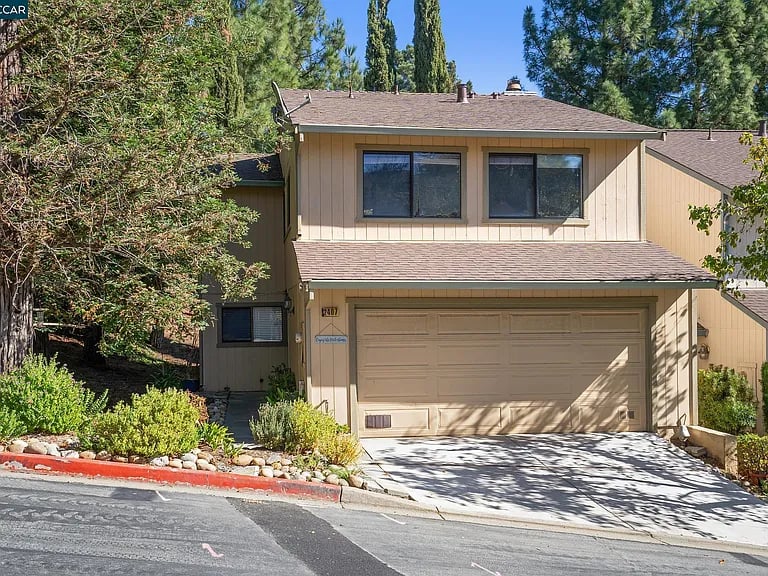 2407 Heatherleaf Ln