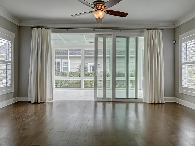 5600 Channel Walk Ln