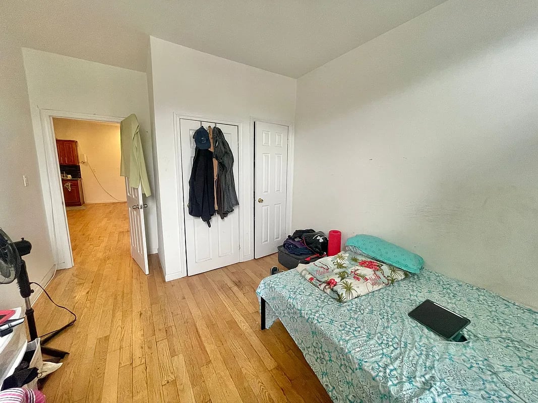 196 Utica Avenue 3