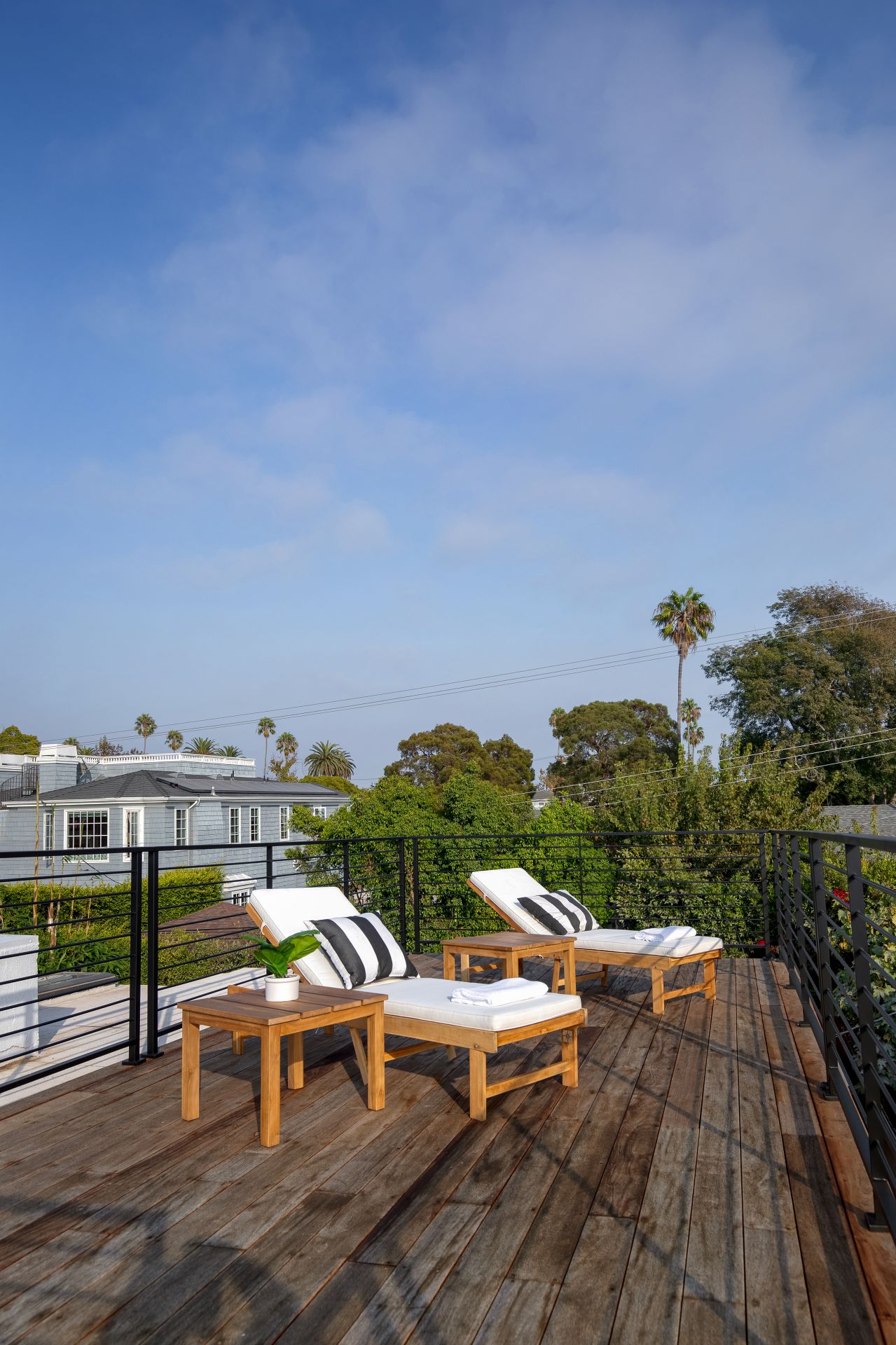 574 Mount Holyoke Ave