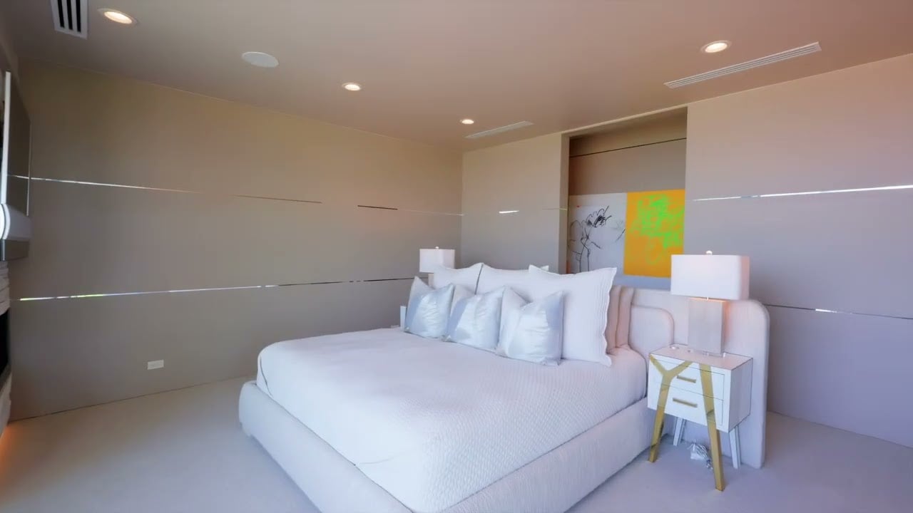 2506 Ruette Nicole, La Jolla