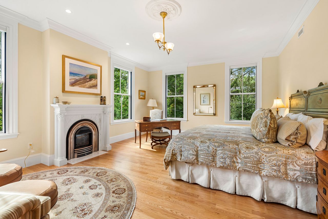 Grand Victorian