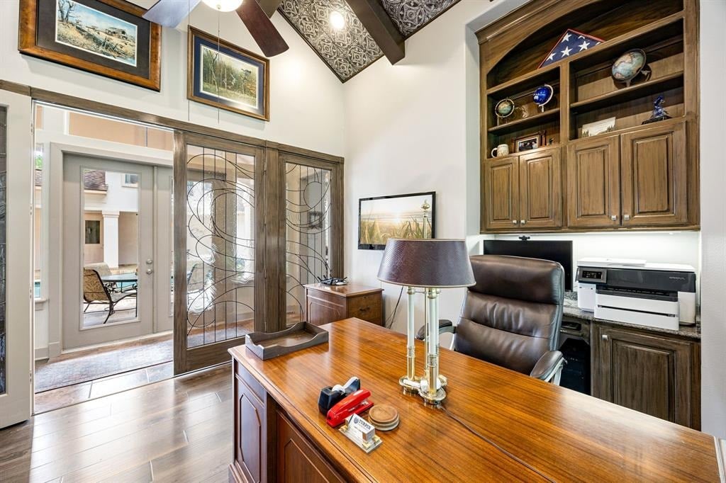 10355 Paradise Valley Dr