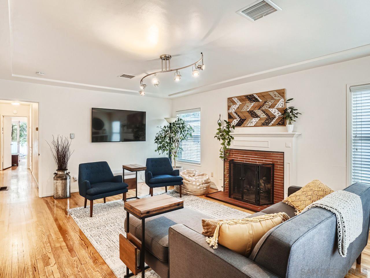 4756 Austin Dr
