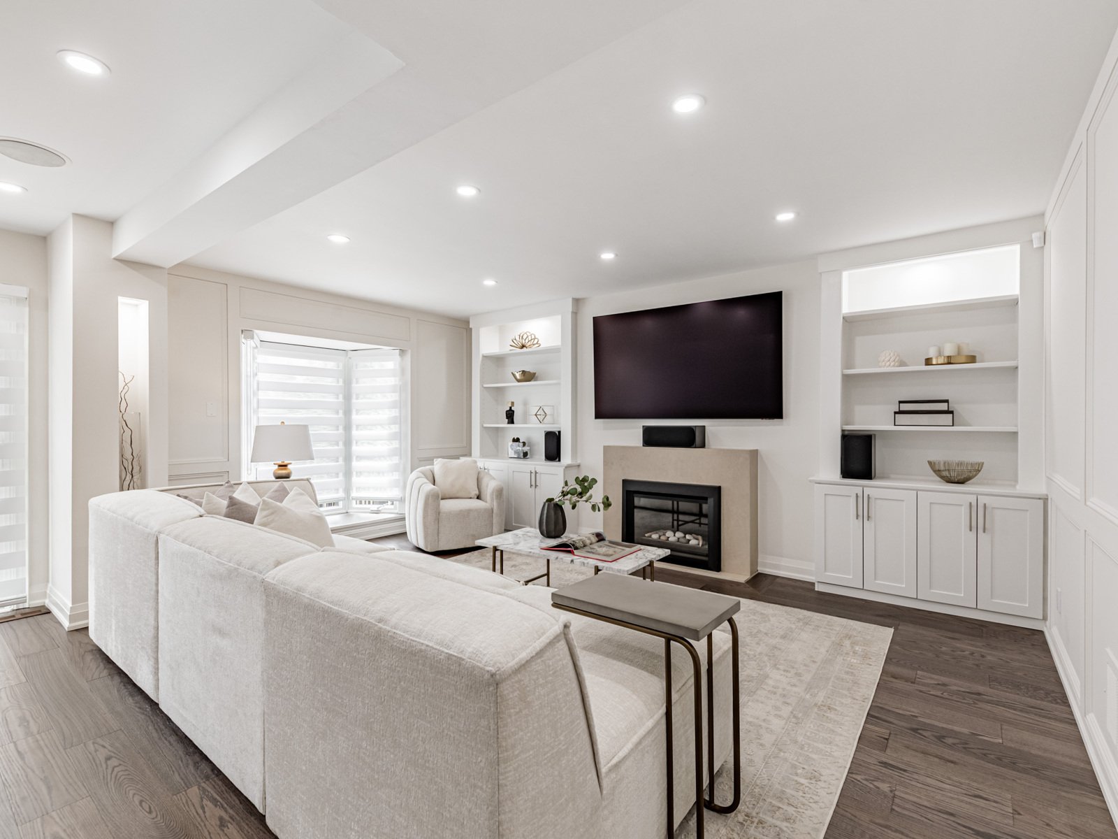 SOLD: Nestled On Quiet Riderwood Drive