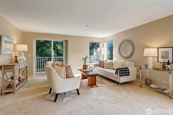 10744 Greenwood Avenue N #201