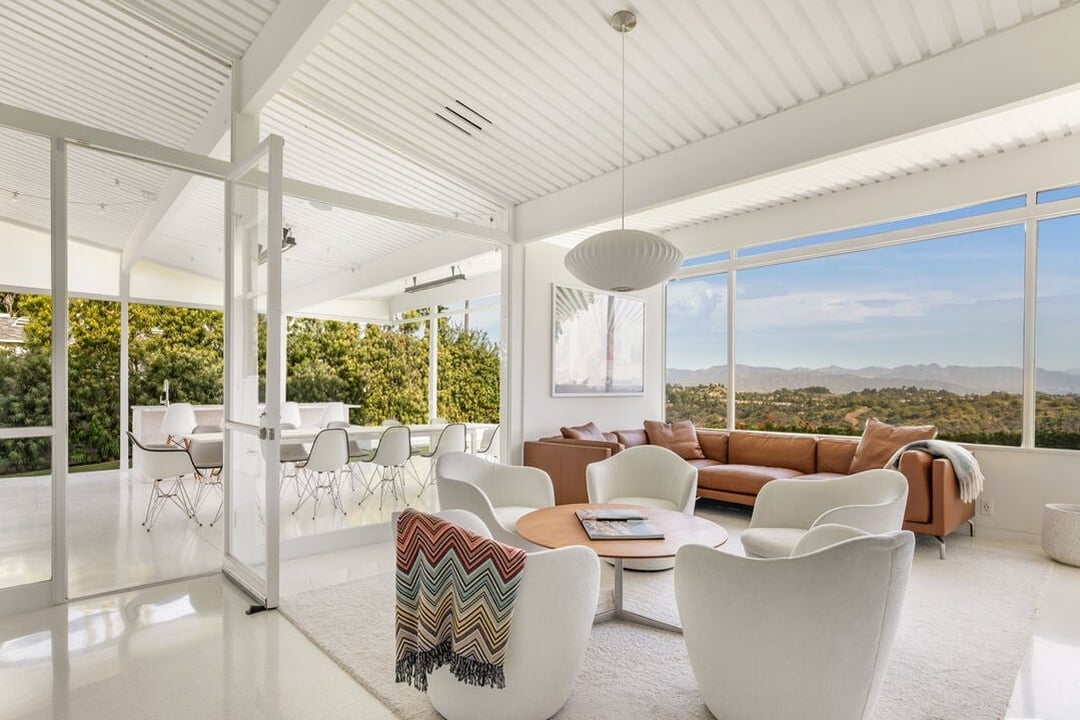 Celestia Manor, Stradella Rd, 90077