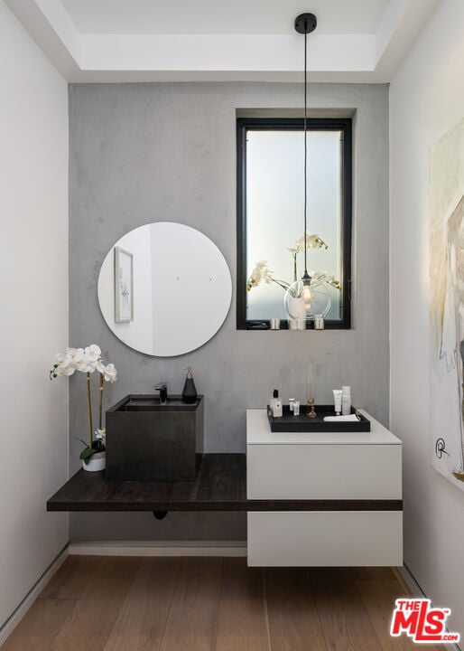 Aurelian Crest, Linda Flora Dr, 90049