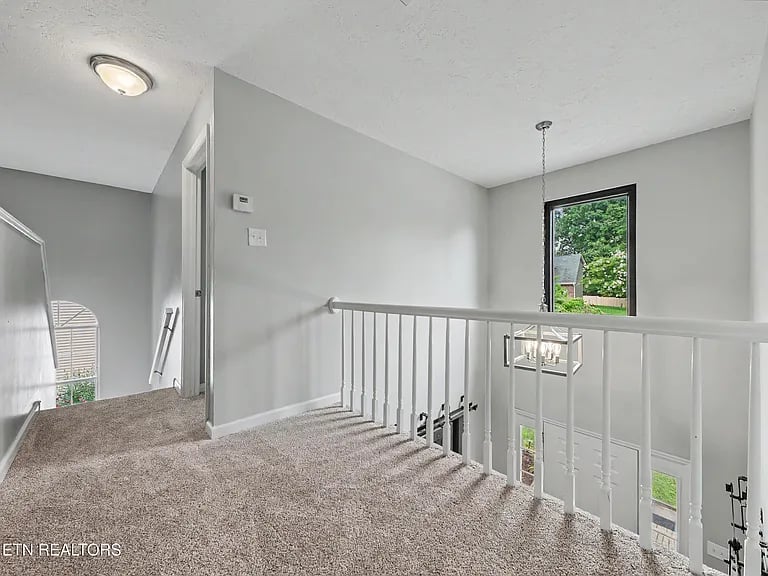 5516 Oakside Drive
