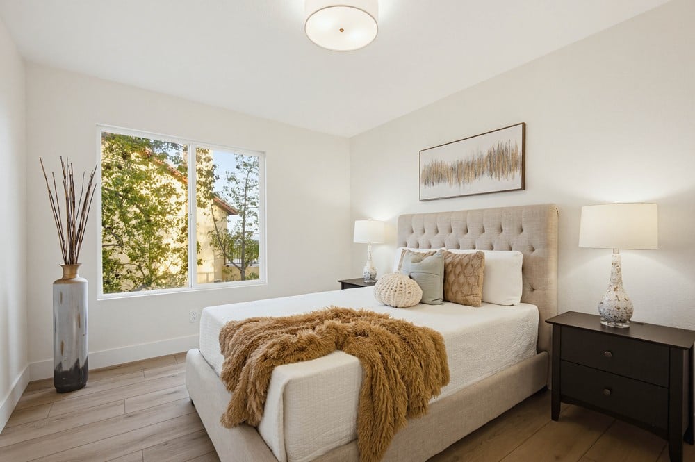 39912 Hillsboro Cir