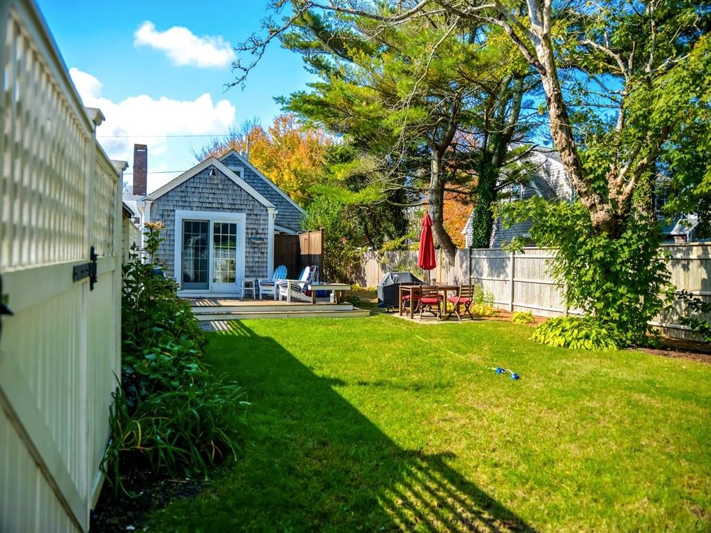 21 Curtis Ln