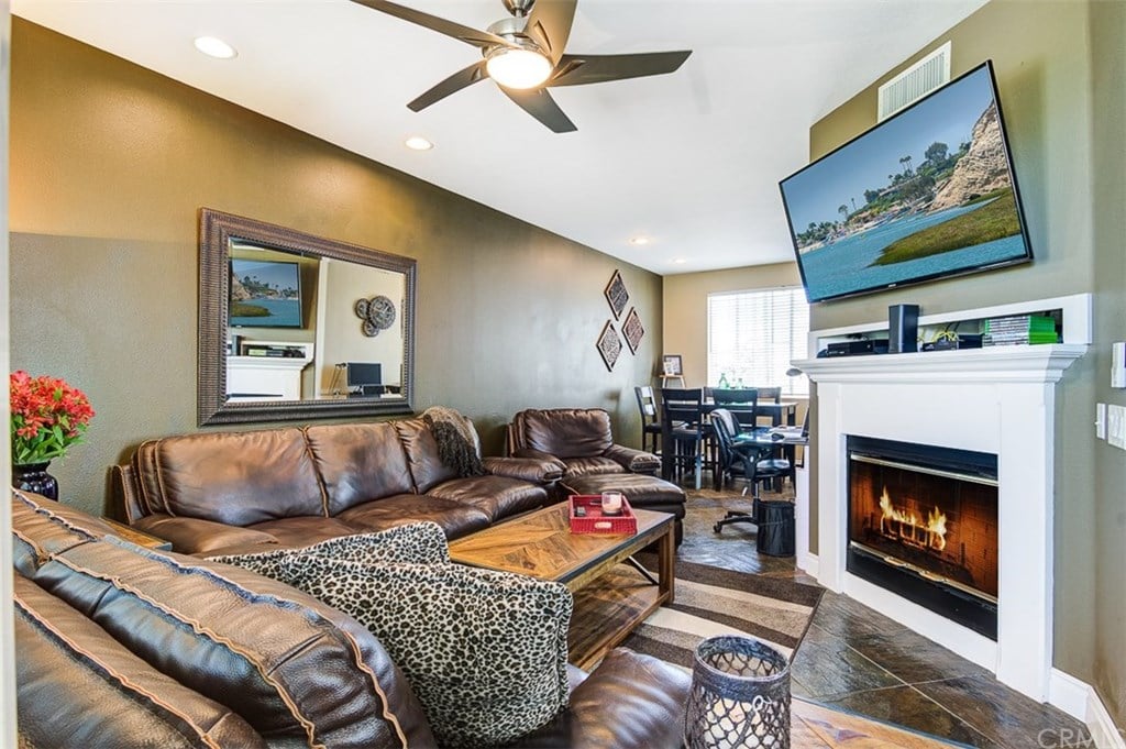 7461 Shelter Cove Cir