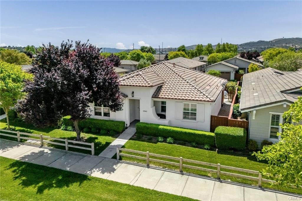 2563 Clubhouse Paso Robles CA, 93446