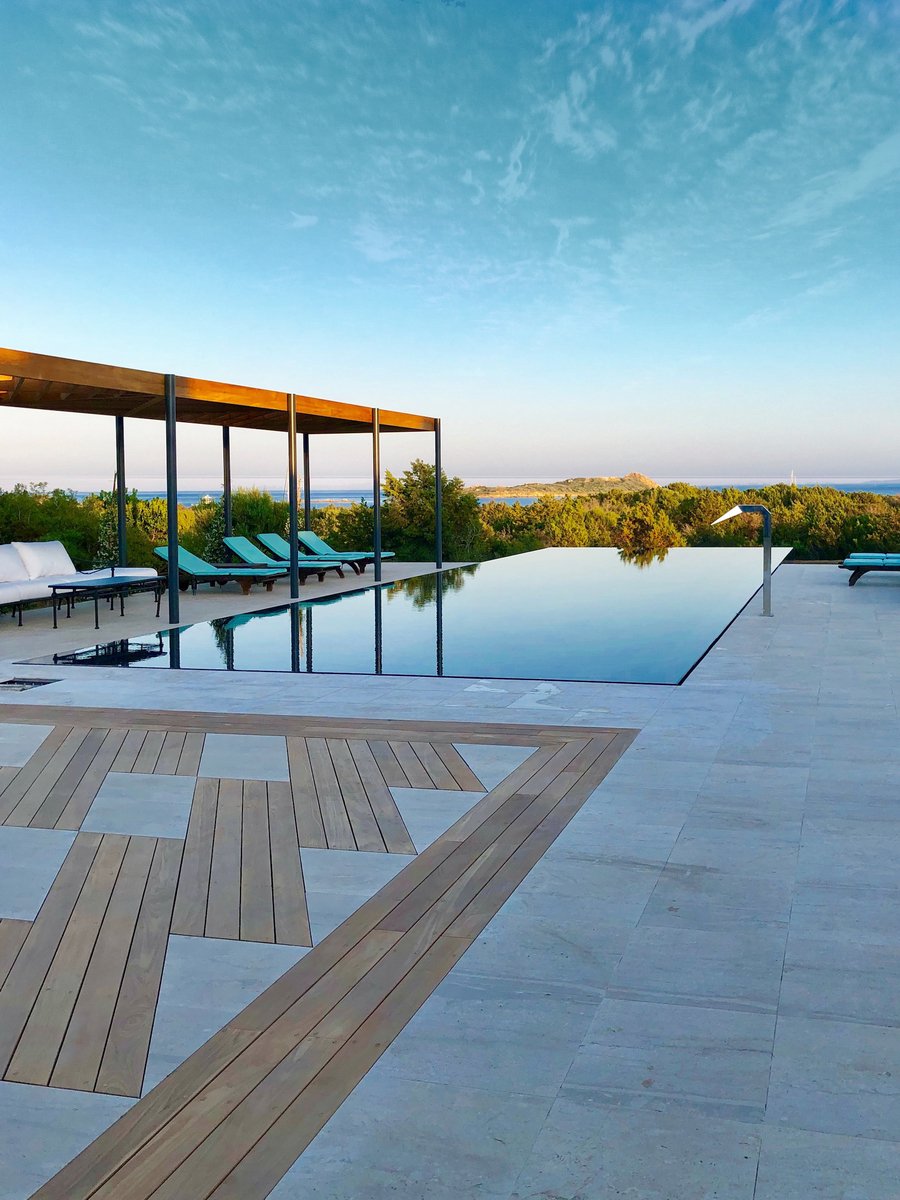 Breathtaking Beachfront Vacation Villa