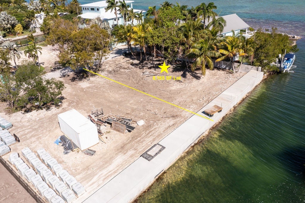 17230 Angelfish Lane