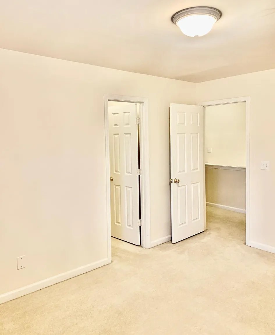 521 Windstone Trl