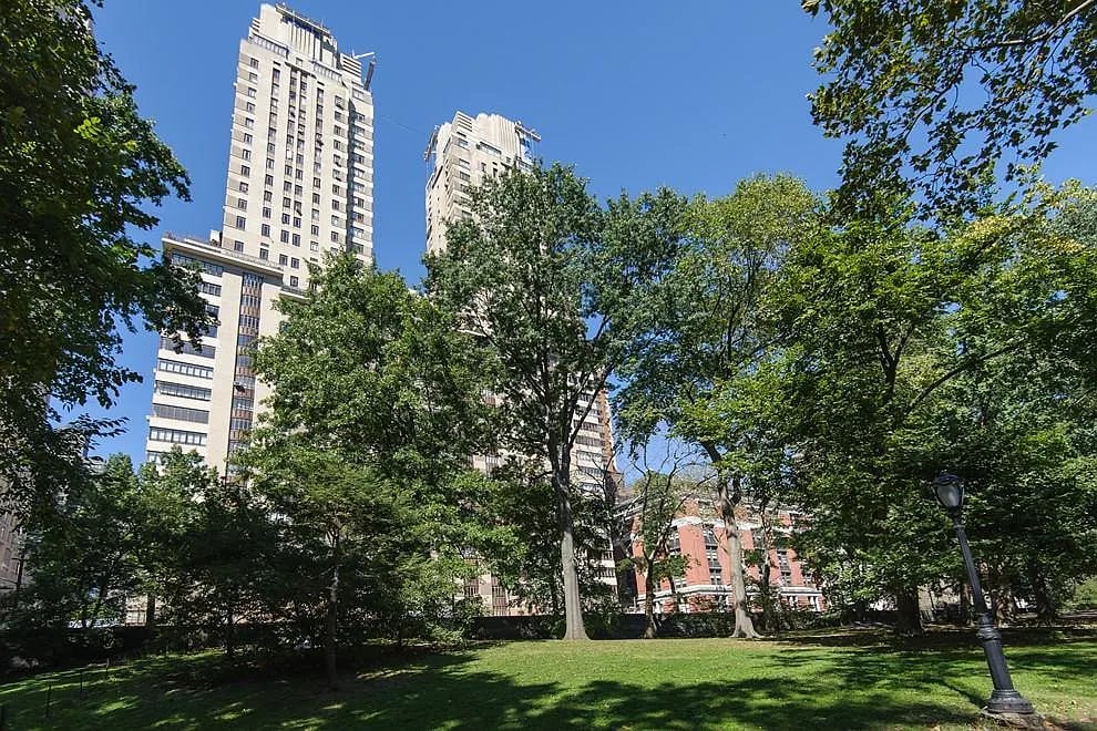 25 Central Park West, #9-Z
