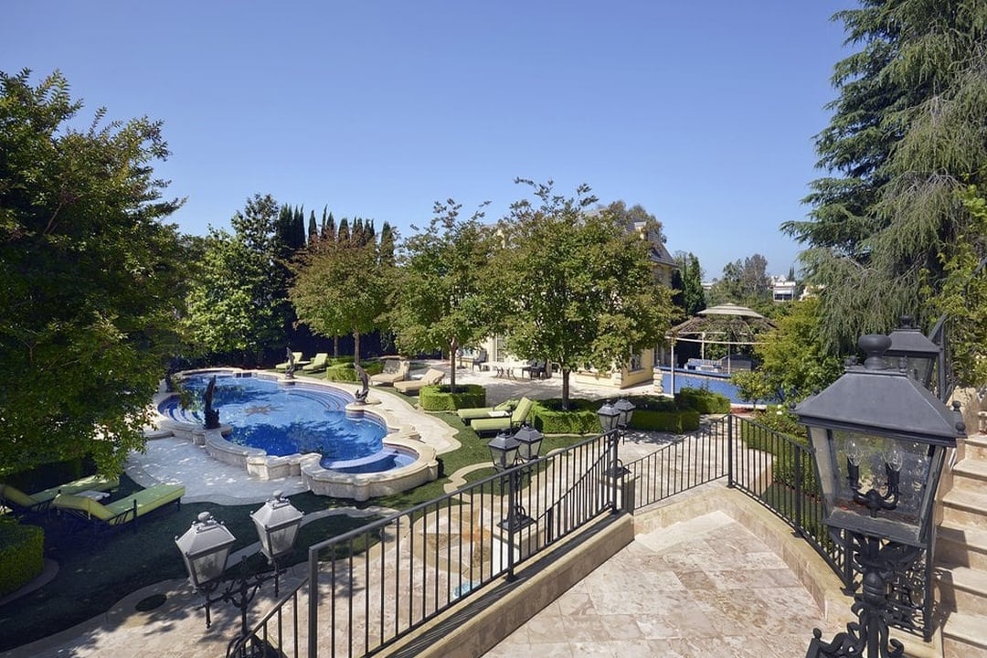 Grandeur Retreat