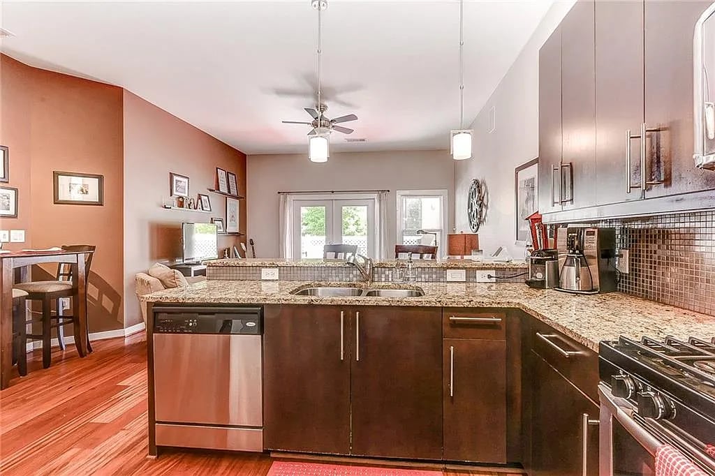 870 Inman Village Pkwy NE